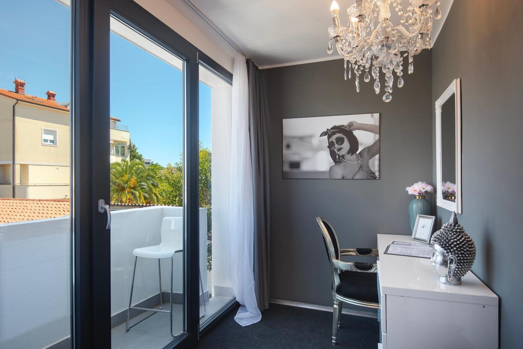 Boutique Hotel Chevalier By Bura Hotels - Adults Only Медулин Экстерьер фото