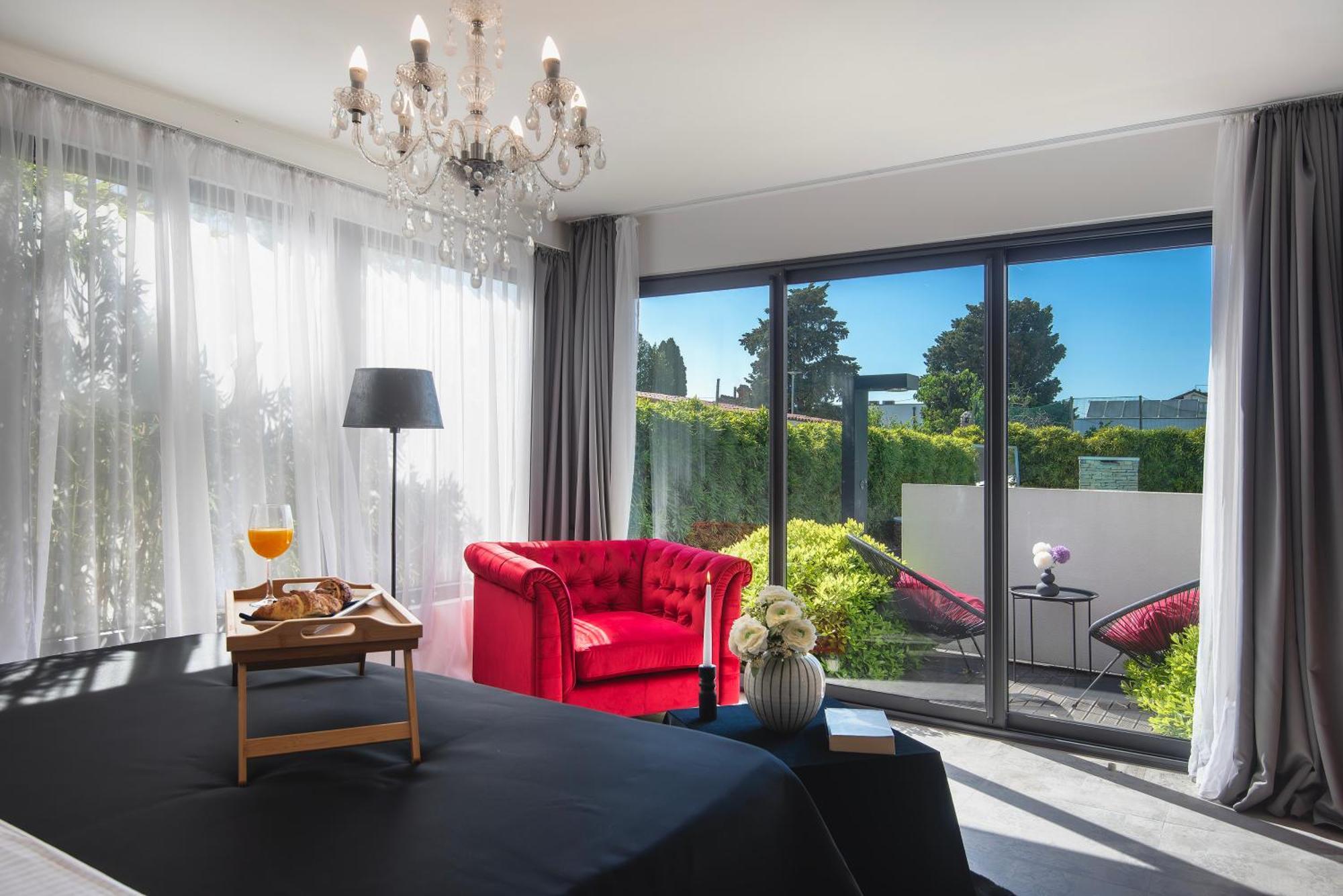 Boutique Hotel Chevalier By Bura Hotels - Adults Only Медулин Экстерьер фото