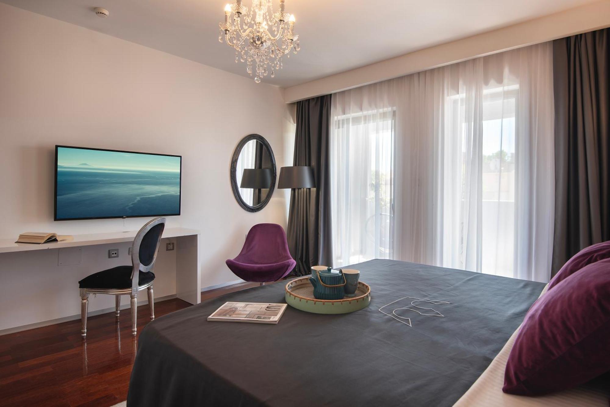 Boutique Hotel Chevalier By Bura Hotels - Adults Only Медулин Экстерьер фото