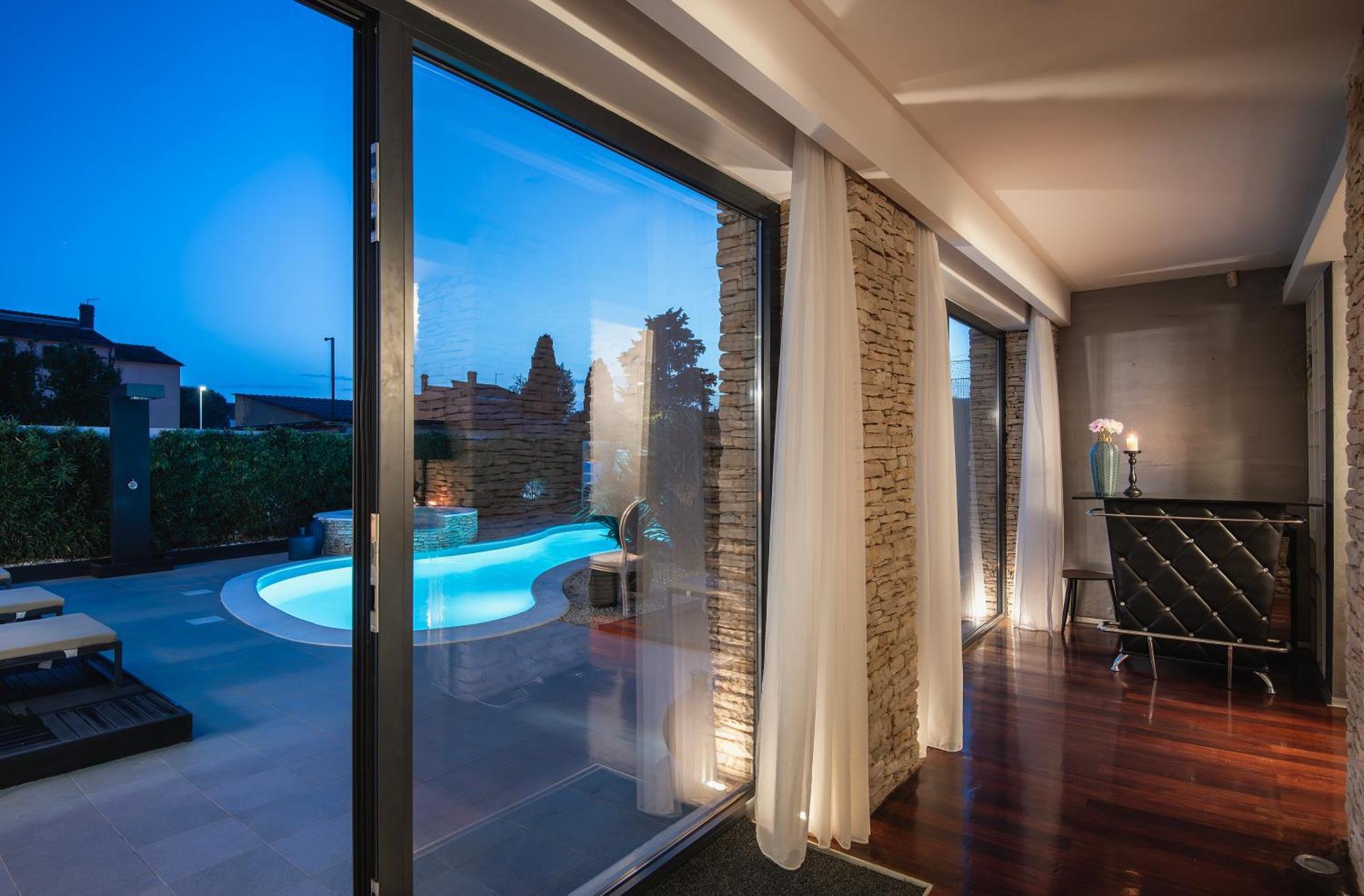 Boutique Hotel Chevalier By Bura Hotels - Adults Only Медулин Экстерьер фото